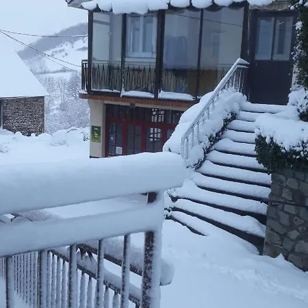 Les Planchettes Vila Orcival Exterior foto